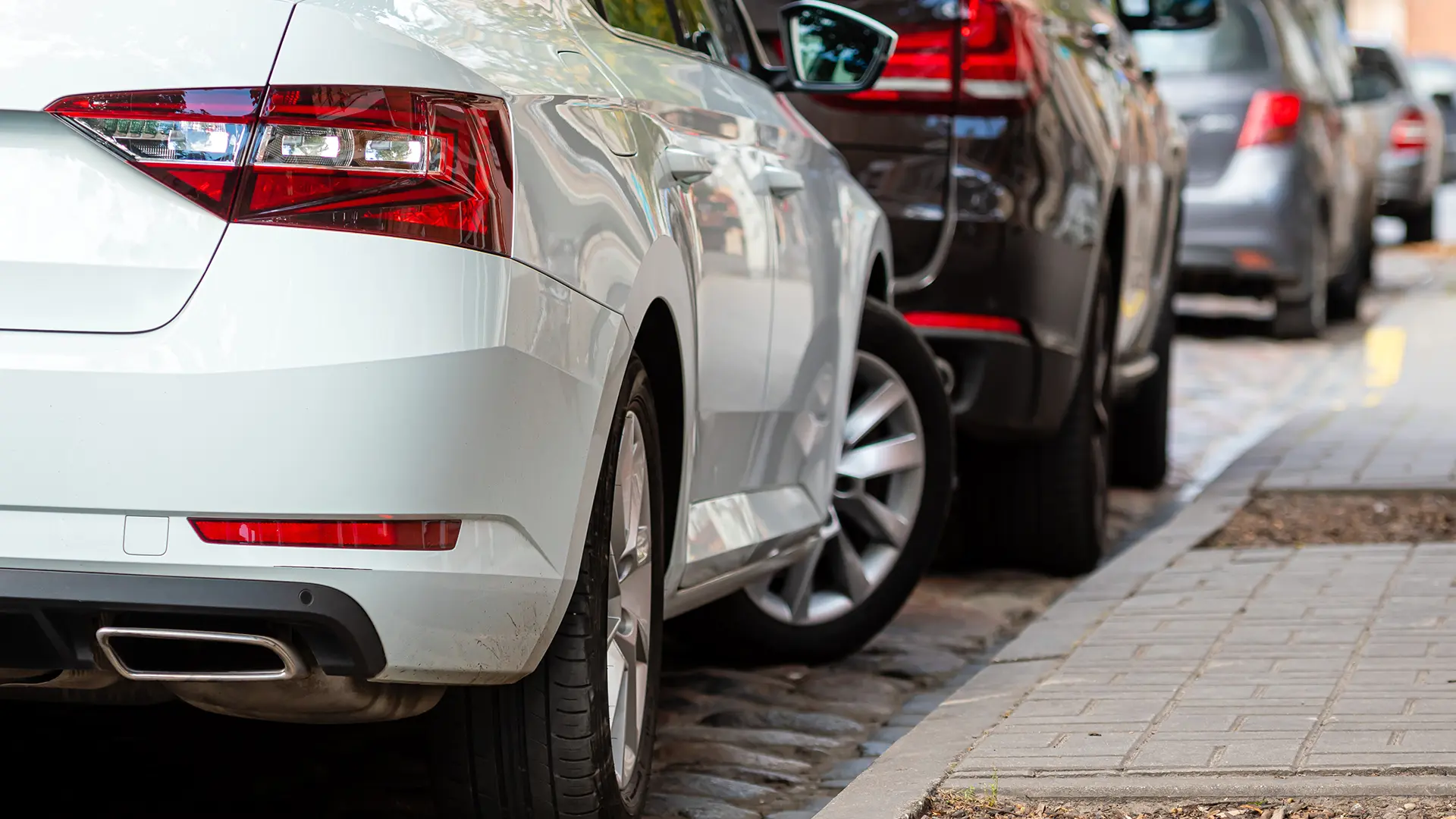 Ostecenje automobila na parkingu naknada stetre